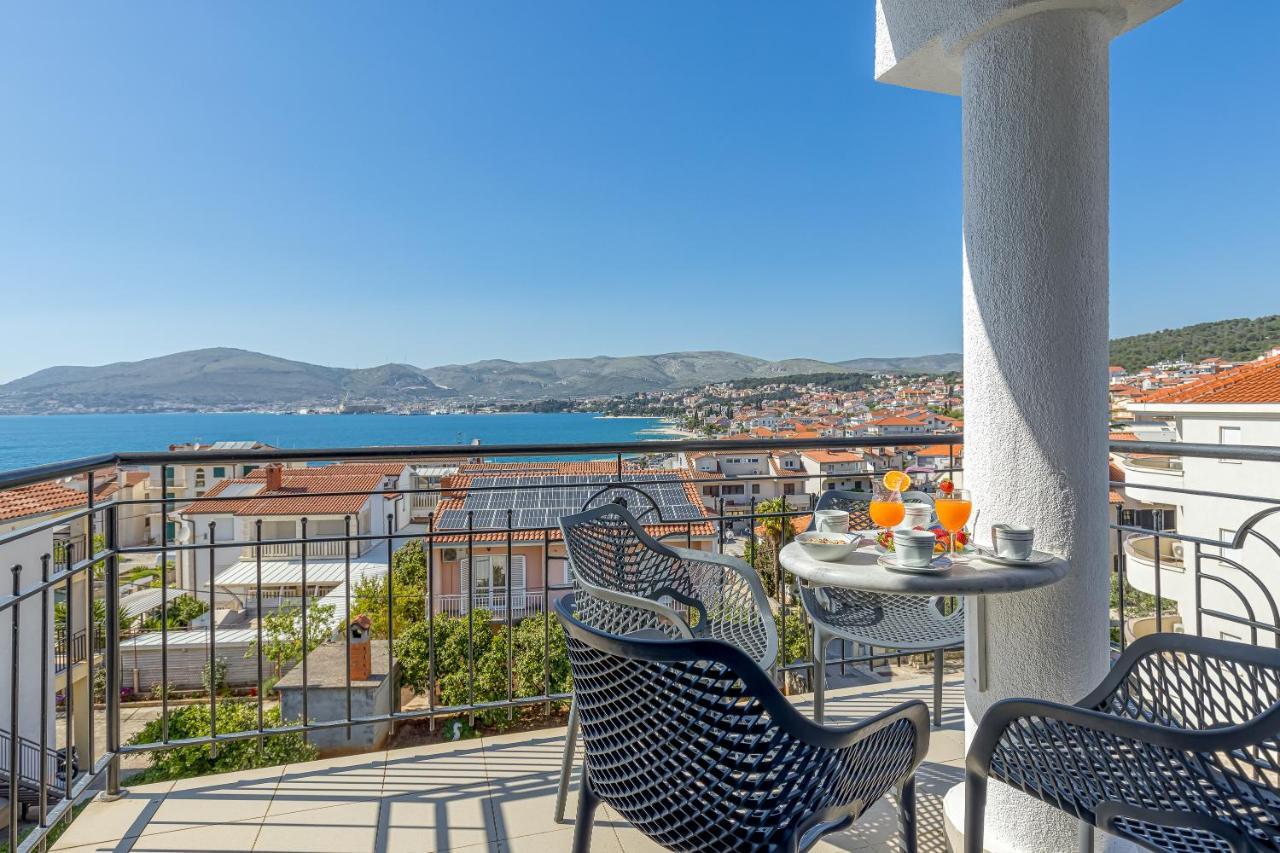 Villa Mihaela Trogir Exterior photo