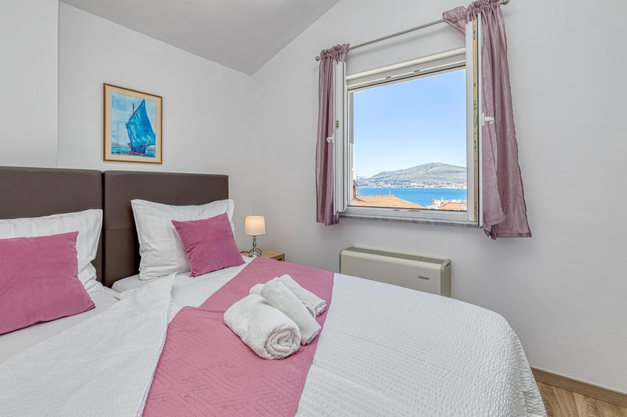 Villa Mihaela Trogir Exterior photo